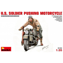 MiniArt - U.S.Soldier Pushing Motorcycle