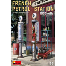 Miniart - French Petrol Station 1930-40S